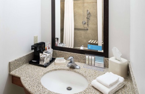 Clovis Hotel | Hampton Inn & Suites Clovis-Airport North