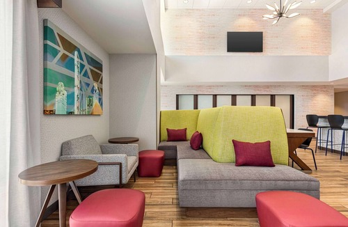 Oroville Hotel | Hampton Inn & Suites Oroville
