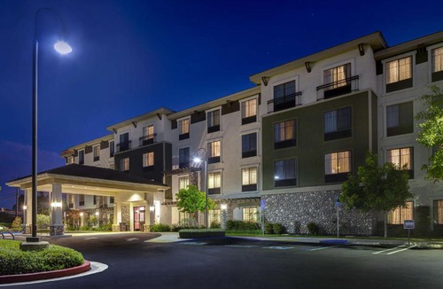 San Luis Obispo Hotel | Hampton Inn & Suites San Luis Obispo