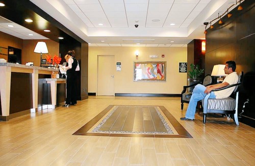 Visalia Hotel | Hampton Inn Visalia