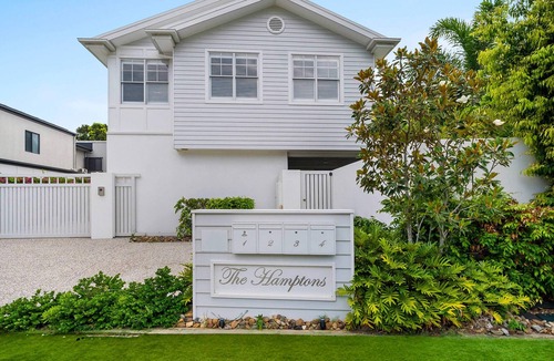 Burleigh Heads House | Hamptons By Khove Sum