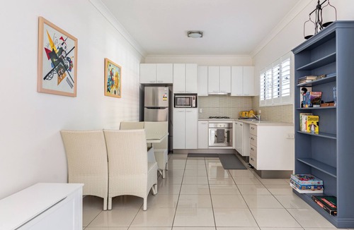 Wavell Heights Apartment | Handy to Brisbane Airport