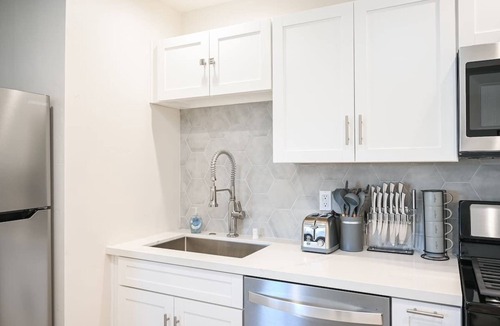 Morro Bay House | Harbor Retreat – EV Charger, King, Walk to Rock
