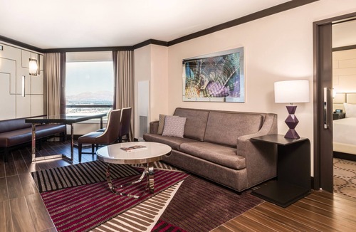 Las Vegas Strip Resort | Harrah’s Las Vegas – A Caesars Rewards Destination