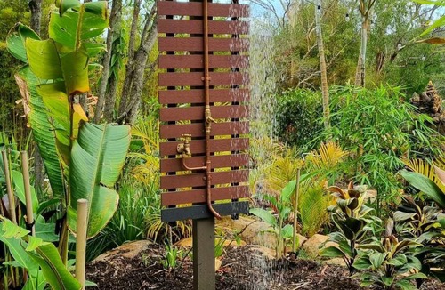 Tallebudgera Valley Villa | Healing Garden Cabins - Villa Uluwatu