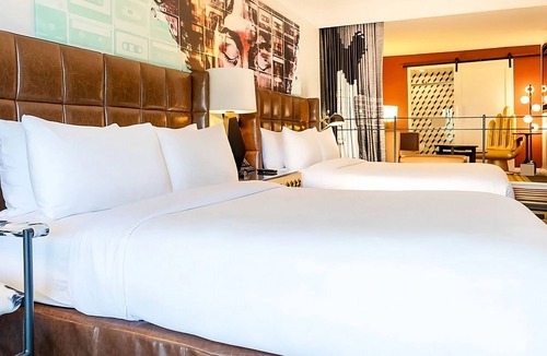 Norma Triangle Hotel | Heated Pool, Rooftop Lounge, Pet-Friendly Stay Near Beverly Hills & Dining