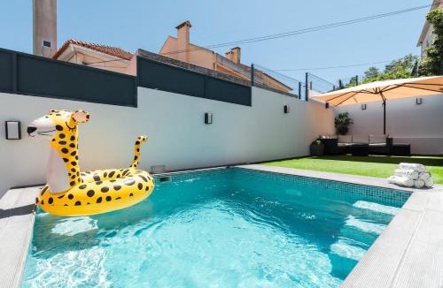 Ajuda Villa | Heated Pool & Sauna Bliss - Luxury 4BR Villa