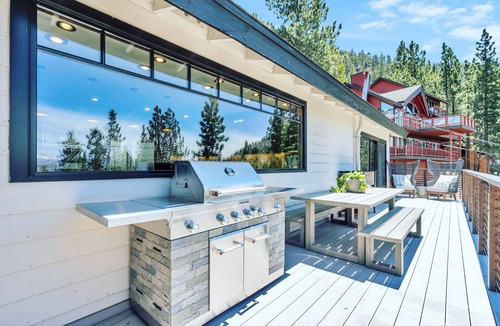 South Lake Tahoe Ski Chalet | Heavenly Manor -Ultimate Tahoe Getaway- ⚠️DO NOT BOOK ON BOOKING⚠️COM. SCAM