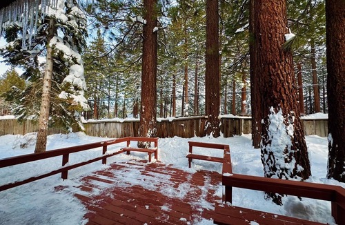 Bijou Park House | Hidden Gem 4-bedroom house in South Lake Tahoe near the beach, and Heavenly.