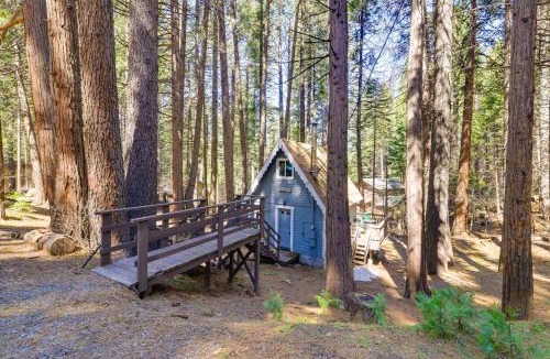 Arnold House | Hike, Ski & Sip: Arnold Cabin 4 Mi to State Park!