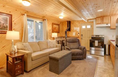 Arnold House | Hike, Ski & Sip: Arnold Cabin 4 Mi to State Park!
