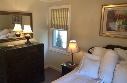 Almonte House | Hillside Cottage , Views of SF bay , 10 mins. to San Francisco , Muir woods!