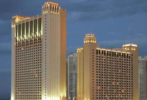 Las Vegas Resort | Hilton Grand Vacations Club on the Las Vegas Strip