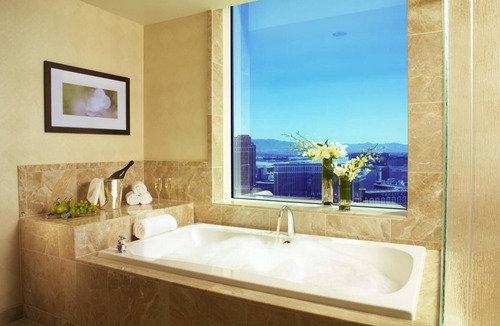 Las Vegas Resort | Hilton Trump Hotel Las Vegas 2 bedroom unit Sleeps 6