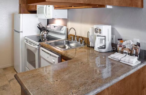 Avila Beach Resort | Hilton Vacation Club San Luis Bay Avila Beach - 1 BR King Ste plus with balcony