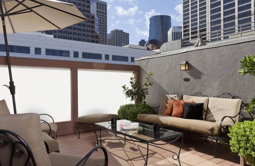 South Beach Hotel | Historic Bay View Stay by Alcatraz Ferry, Ghirardelli & Painted Ladies