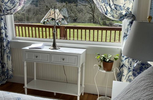 Willits Cottage | Historic Cottage at Ridgewood Ranch, Home of Seabiscuit
