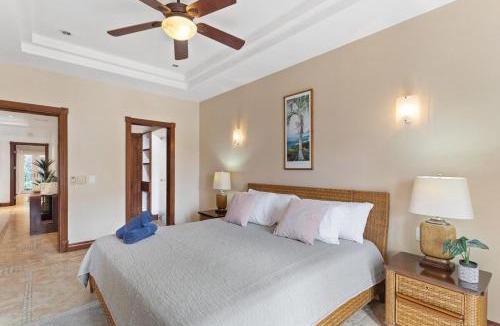 Playa Langosta Apartment | HM103 Blissful 2BR Beachfront Condo
