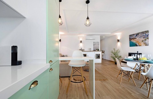 Mato Serrao Apartment | Holiday Apartment 'Quinta Do Paraíso' with Shared Pool, Shared Garden & Wi-Fi