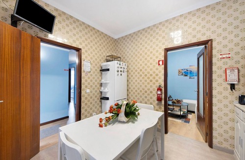 Sever do Vouga House | Holiday Home 'Da Ponte' with Mountain View, Private Terrace & Wi-Fi