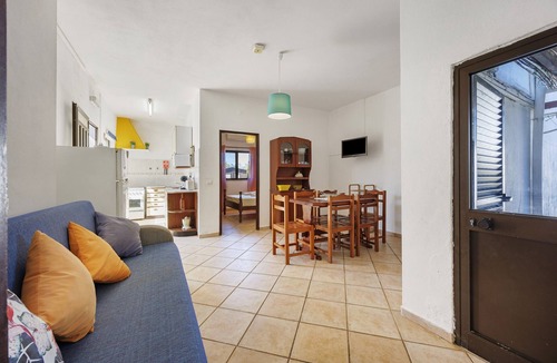 Fonte do Bispo House | Holiday Home 'Malmequer' with Shared Pool and Wi-Fi