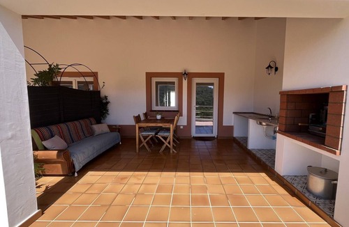 Baiona House | Holiday Home 'Casa Do Camarada' with Mountain View, Shared Terrace and Wi-Fi