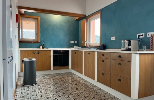 Baiona House | Holiday Home 'Ter Portela A Casa Do Mestre' with Mountain View, Shared Terrace and Wi-Fi
