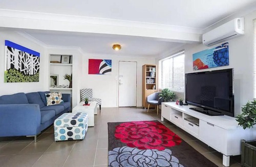 Ashmore House | Holiday homes in Gold Coast, Australia