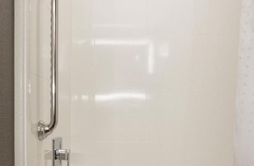 Staumbaugh Heller Hotel | Holiday Inn Express Redwood City Central by IHG