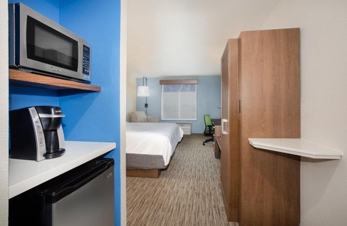 Chowchilla Hotel | Holiday Inn Express & Suites Yosemite Park Area by IHG