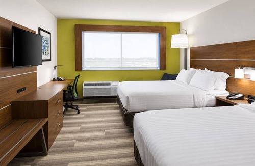 Visalia Hotel | Holiday Inn Express Visalia Sequoia Gateway Area by IHG