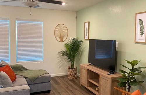 Merced House | Home 2 mins from Mercy MED Hospital and UC Merced
