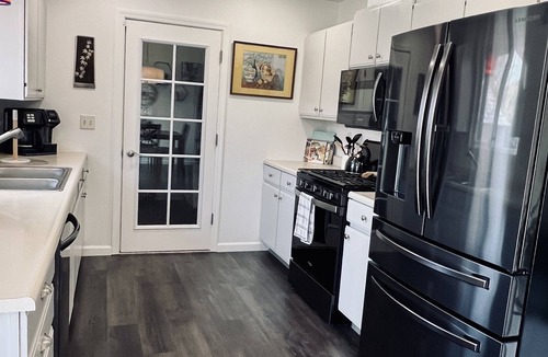 Rohnerville House | Home and Garden in Sunny Fortuna!