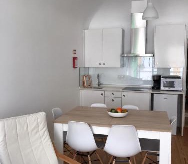 5 de Outubro Street Apartment | Home at Évora's Main Street