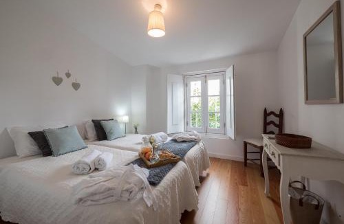 5 de Outubro Street Apartment | Home at Évora's Main Street