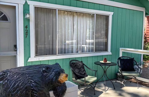 Big Bear City Cabin | Home Sweet Cabin in Big Bear with Hot Tub