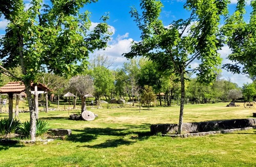 Moimenta da Beira Villa | Homerez - Charming villa in Segões