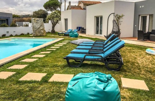 Atalaia House | Homerez - House 3 km away from the beach for 14 ppl. with shared pool at Atalaia
