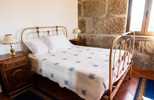 Gloria Villa | Homerez - Villa 13 km away from the beach for 5 ppl. with shared pool at Aveiro