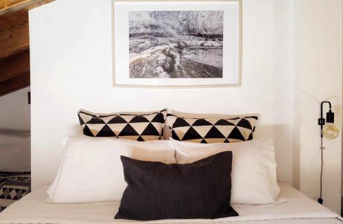 Aljezur House | Homestay Attic Private Bedroom