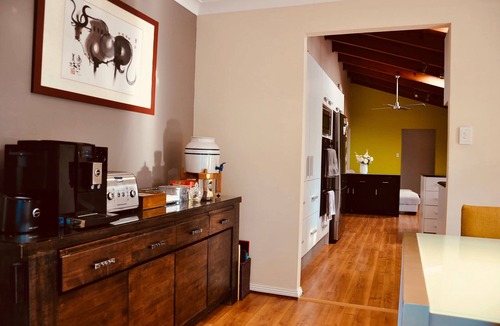Robina Bed & Breakfast | Homestay near by Bond University/Palmer golf course