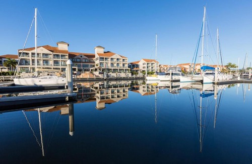 Gold Coast Hotel | Hope Harbour Hotel