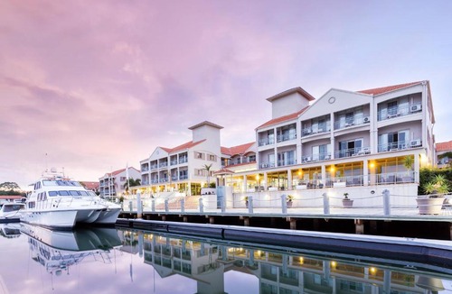 Gold Coast Hotel | Hope Harbour Hotel