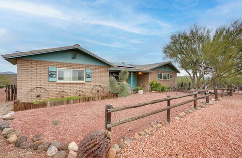 Wickenburg House | Horse-Friendly Ranch Retreat in Wickenburg!