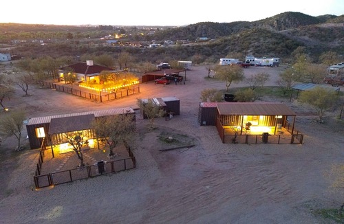 Wickenburg House | Horses and Dogs Welcome! Container Suite