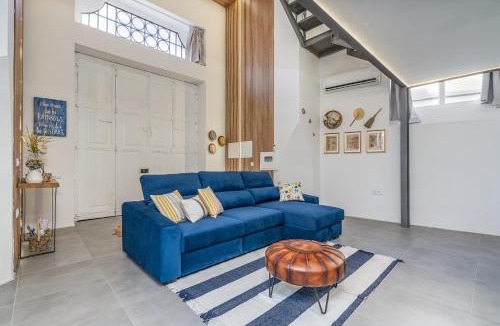 Portel House | Host Wise - Elegant Loft with Historic Charm & Terrace