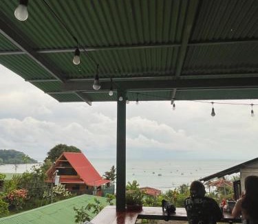 Drake Bay Bed & Breakfast | hostel Mar y Bosque
