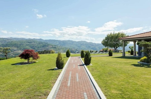 Miguas House | HostWise – Douro Villa - Suite Almeida Garrett