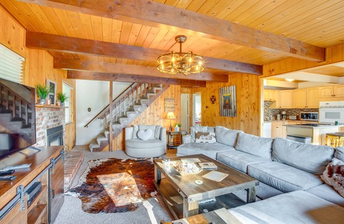 Arnold Cabin | Hot Tub, Deck & View: Peaceful Arnold Cabin!