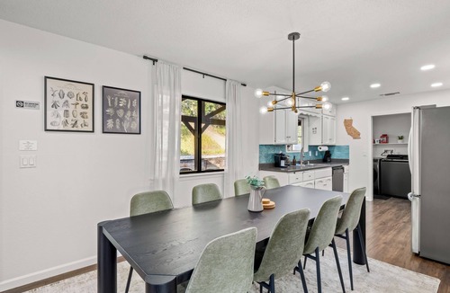 Yosemite Forks House | Hot Tub - Game Room - Fire Pit - 20 min 2 Yosemite EV Charger Level 2